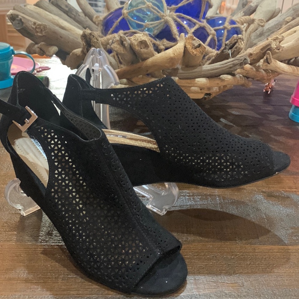 Black wedge suede shoe by Tahari.